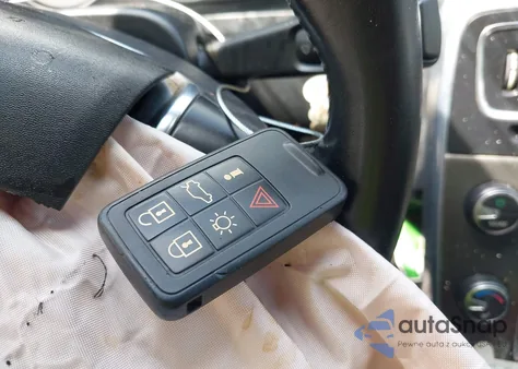 2013 Volvo S60 T6 from USA, damaged, VIN YV1902FH6D2196210